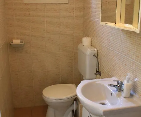 Touring & Sport אכסניה *