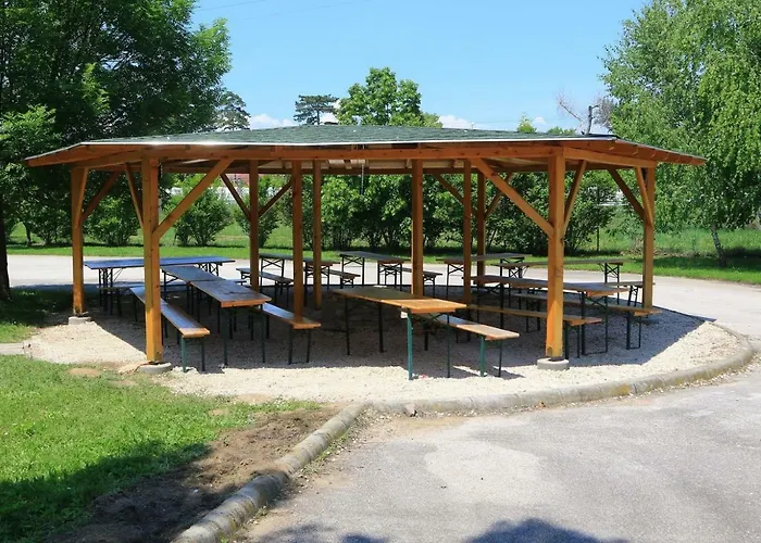 Touring & Sport אכסניה